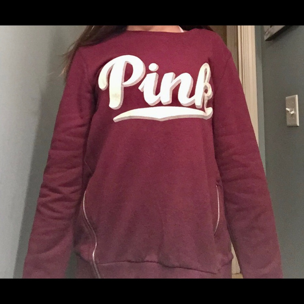 super cute maroon vintage pink VS crew neck